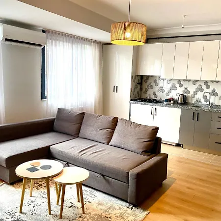 Modern , Spacious, Duplex *