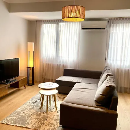 Modern , Spacious, Duplex Apartment *