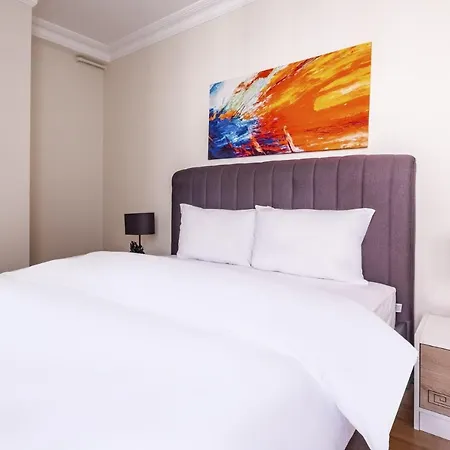Flat In Maltepe With Balcony Near Shopping Malls
