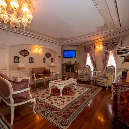 Bed & Breakfast Fuat Bey Palace & 4*