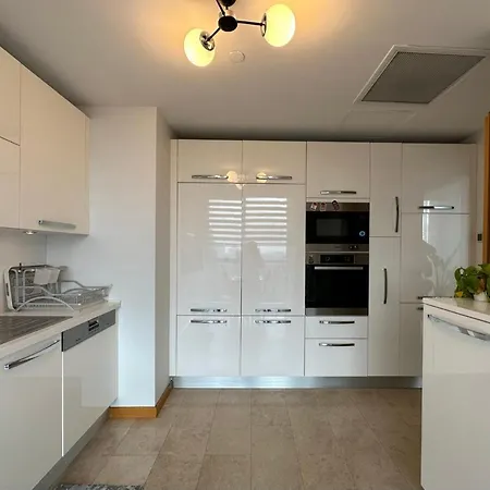 Luxury Modern 3 Bedroom & 2 Bath In Mashattan Residence, Maslak Sariyer Daire