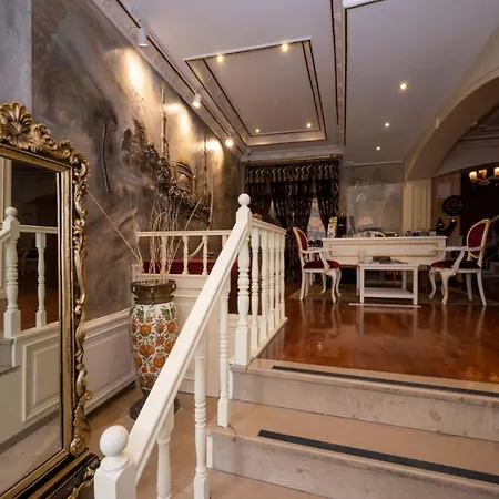 Fuat Bey Palace & Стамбул