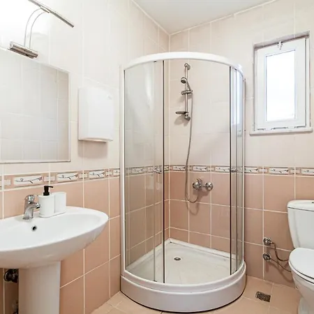 Sleek Flat Within Walking Distance To Pera Museum Appartamento *