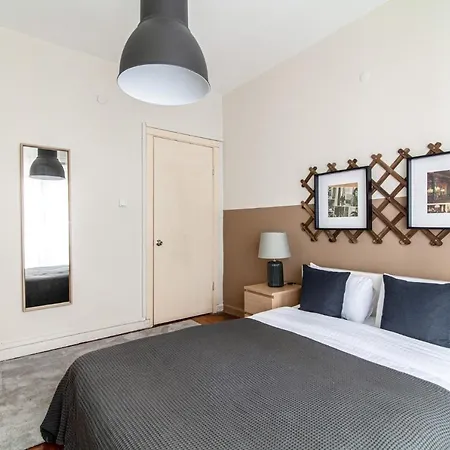 Sleek Flat Within Walking Distance To Pera Museum * Provincia di Istanbul