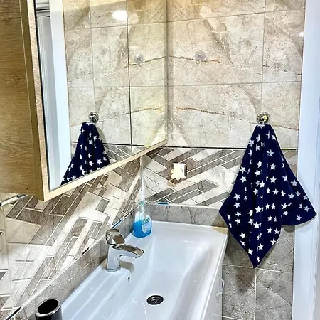 Lux Apartmint In E5 Delta Deluxe Apartment *