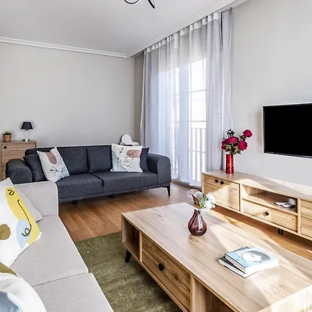 公寓 Flat With Balcony In Umraniye *