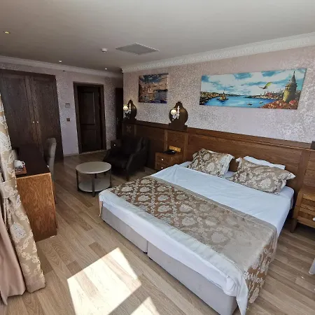 Hotel Perapolis 3*