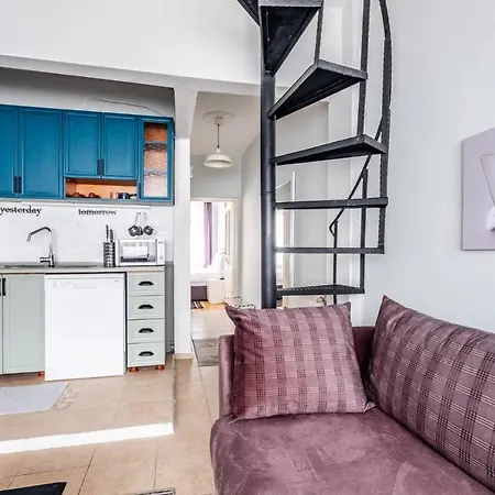 Апартаменты Sleek Flat With Excellent View In Cihangir Стамбул