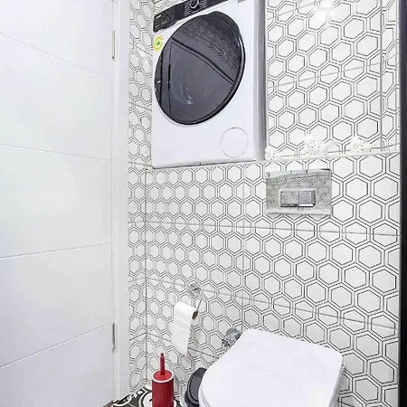Apartment Lovely W Garden /4mins To Taksim Square *