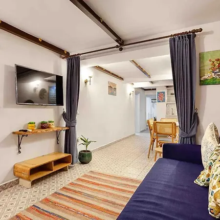Lovely W Garden /4mins To Taksim Square *