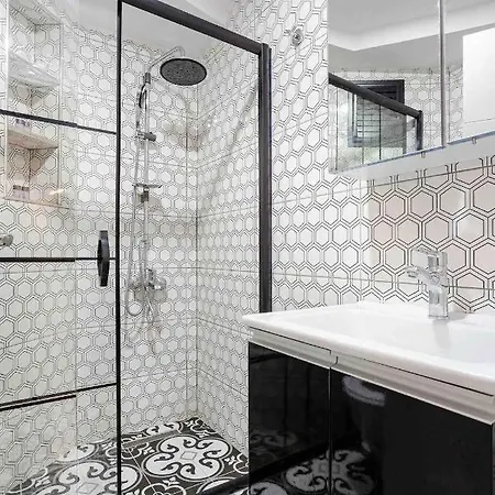 Lovely W Garden /4mins To Taksim Square * Istanbul
