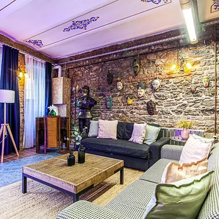 Appartamento Centrally Located Historical Flat In Beyoglu