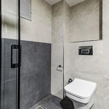 Fully Furnished Magnificent Flat In Uskudar Istanbul