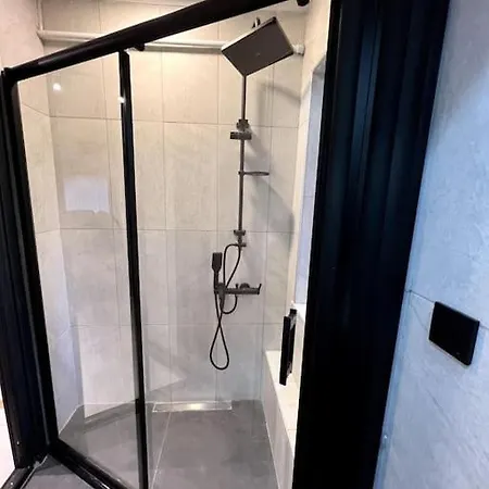 شقة Cozy 2br Renovated 1 Min To Metro اسطنبول