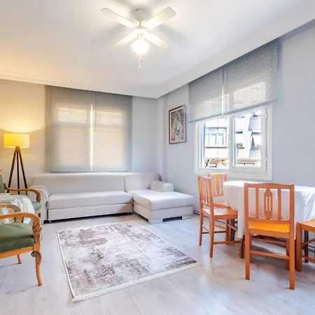 Incredible Flat W Halic View In Beyoglu *