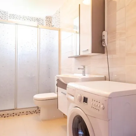 Incredible Flat W Halic View In Beyoglu