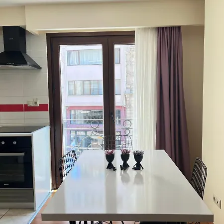 New Studio Apartment, 1br Apartment