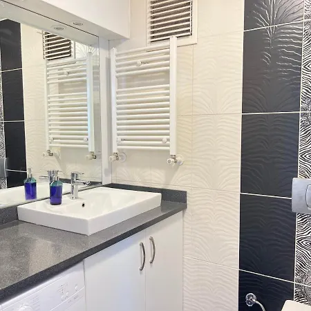 New Studio Apartment, 1br Apartment Istanbul
