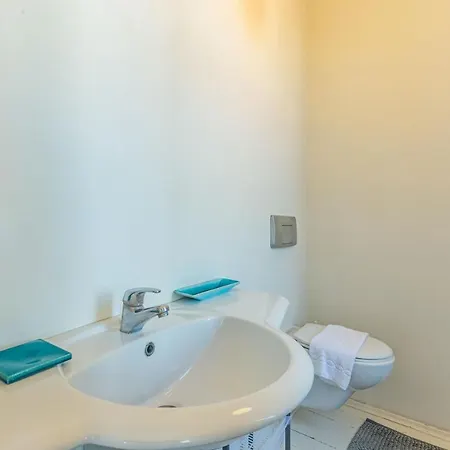 Eclectic Near Galata Tower In Beyoglu Апартаменты