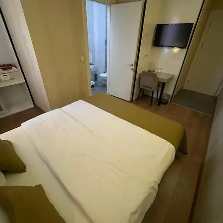 Era Palace Hotel 2*