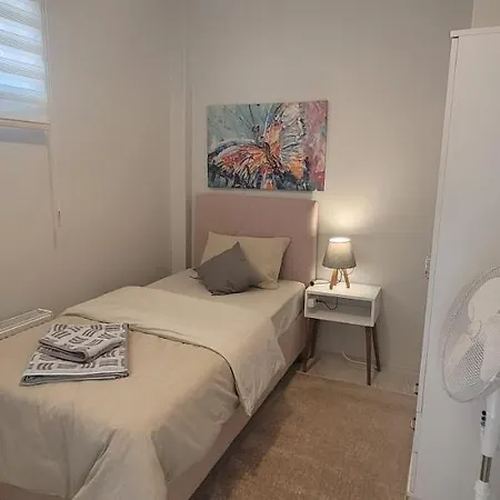 Family Apt For 7 People, 10 Min Walk To Taksim Square شقة اسطنبول