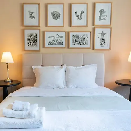 Unique Flat By The Bosphorus In Bebek شقة
