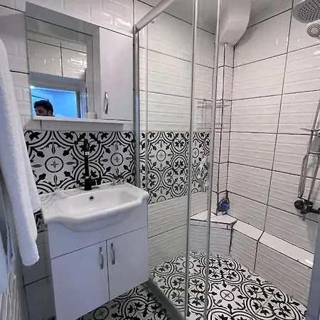 Apartamento Life Apart- Basement Estambul