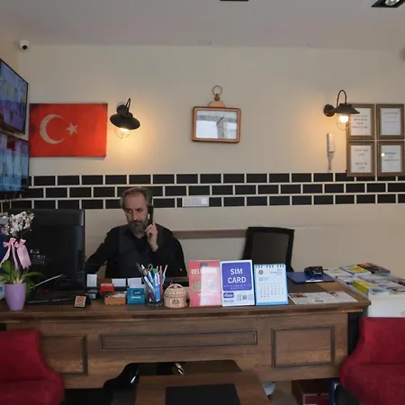 The Reina Hotel
