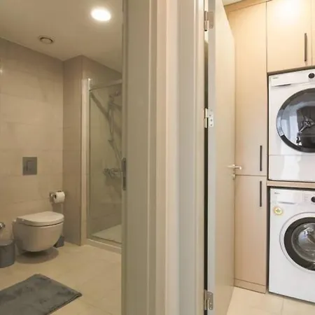 5 Etoiles 1+1 Avec Piscine *