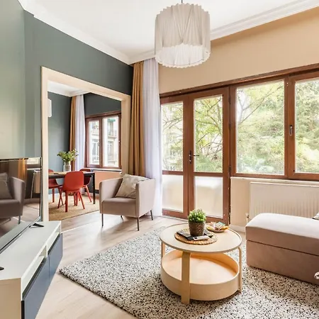 Stylish Flat With Excellent Location In Beyoglu Apartment