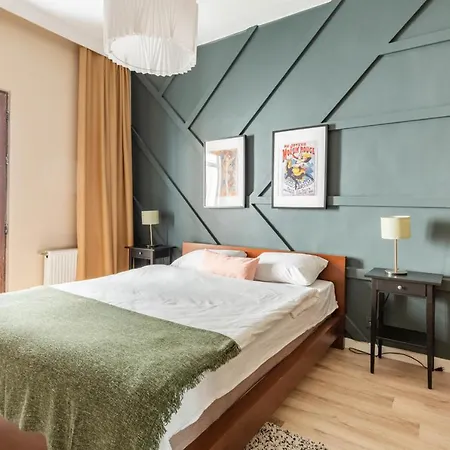 Stylish Flat With Excellent Location In Beyoglu