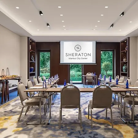 Отель Sheraton Center