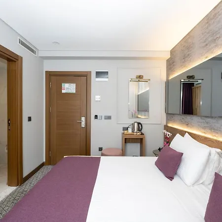 Отель Graziella Gold 4*