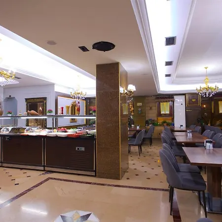 Grand Ant Hotel 3*