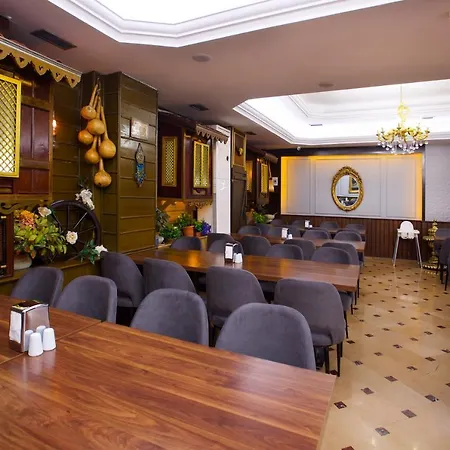 Grand Ant Hotel