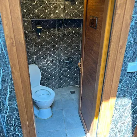Metropol 2 فندق