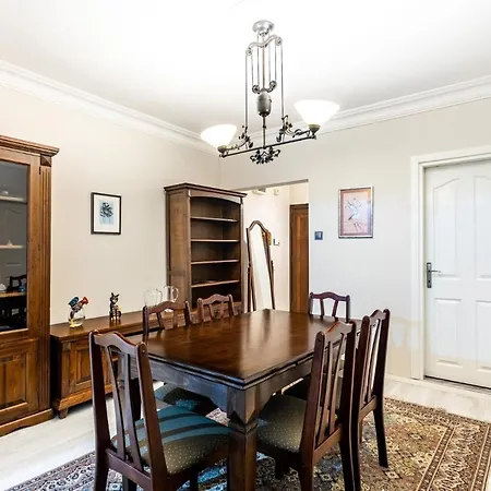 Flat 5 Min To Bagdat Ave 8 Min To Moda In Kadikoy Provincia di Istanbul