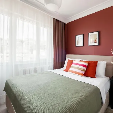 Sea View Flat W Balcony 5 Min To Dolmabahce Palace イスタンブール