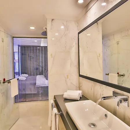 Hotell Business Life 4*