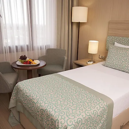 Golden Way Giyimkent Hotel Istanboel