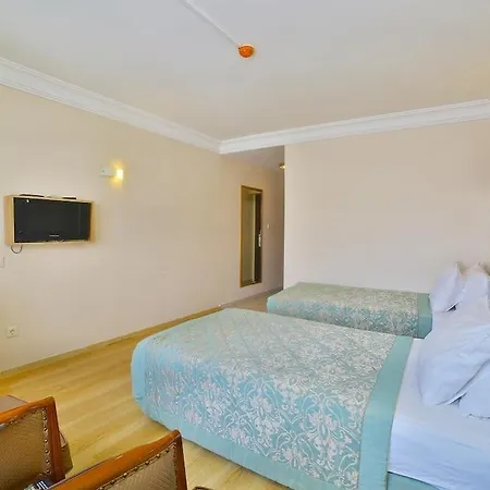 Grand Ant Hotel