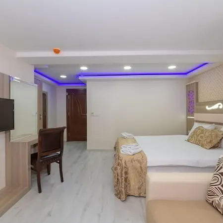 Raimond Hotel 3*