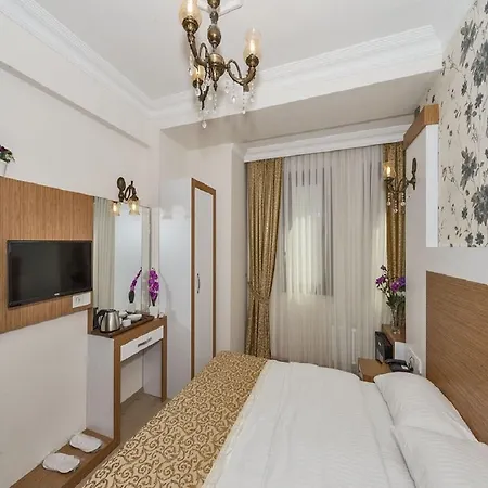 Hotel Raimond 3*