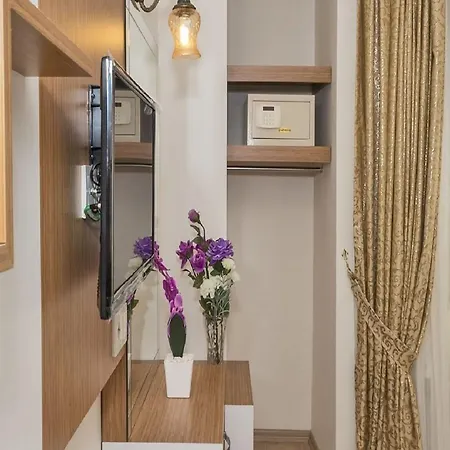 Hotel Raimond 3*
