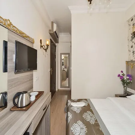 Hotel Raimond 3*