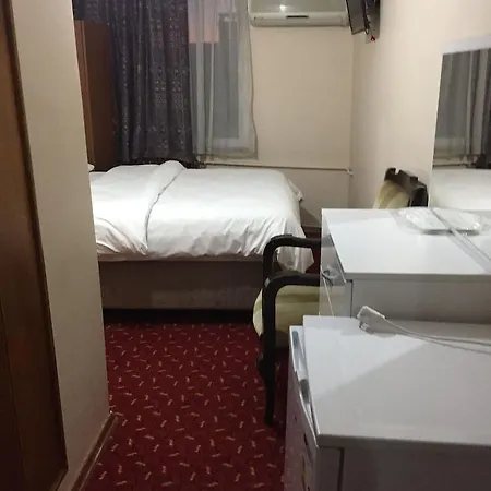 Paris & Hotel 2*