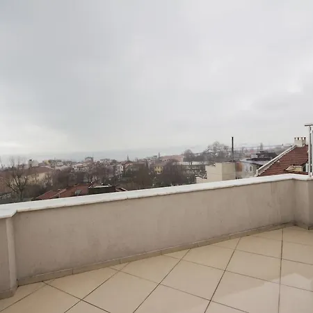 Carina Aparthotel 3*