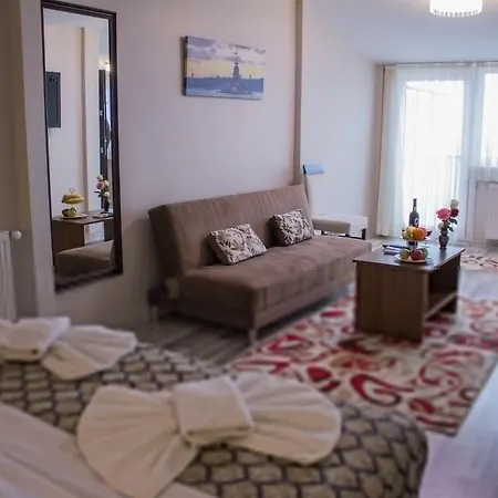 Carina Aparthotel 3*