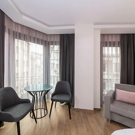 Отель La Wisteria Boutique 4*