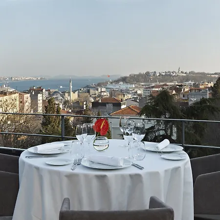 Hotel Tomtom 5*